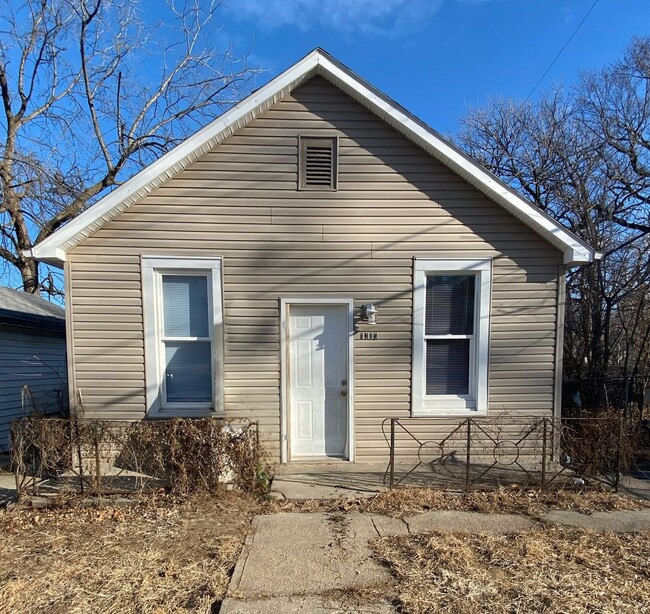 2Bedroom/1Bath Home - 2Bedroom/1Bath Home