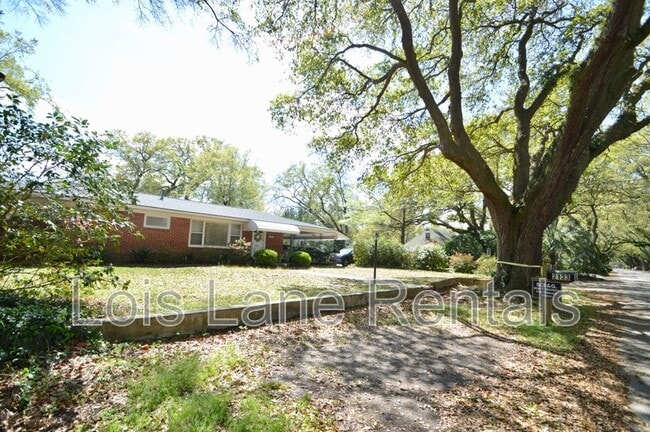 Building Photo - 2133 Wappoo Dr