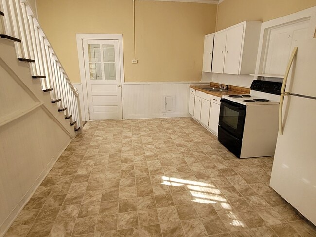 Photo - churc221 Unit 221