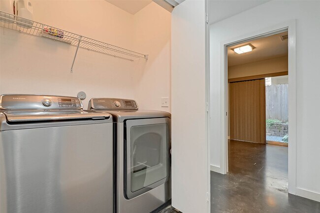 Photo - 2932 Cline St