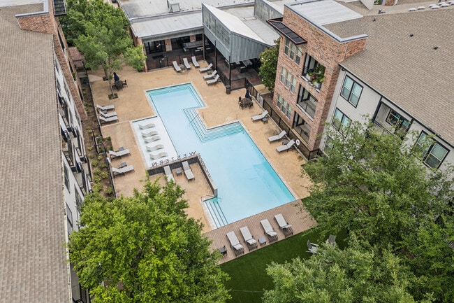 Building Photo - The Southwestern