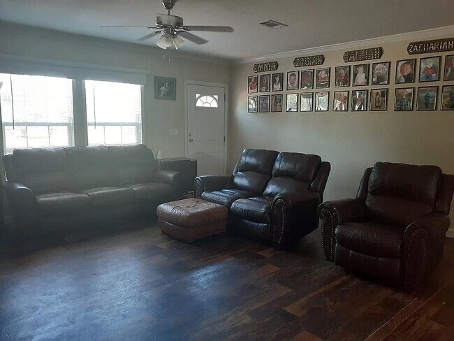 Photo - 536 Wright Dr