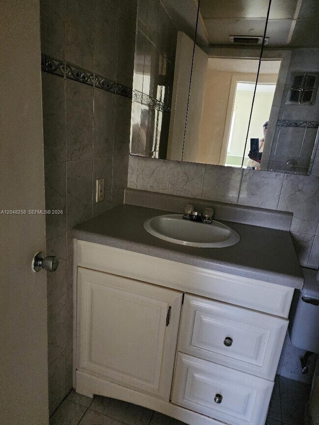 Photo - 1621 NW 46th Ave Unit 102