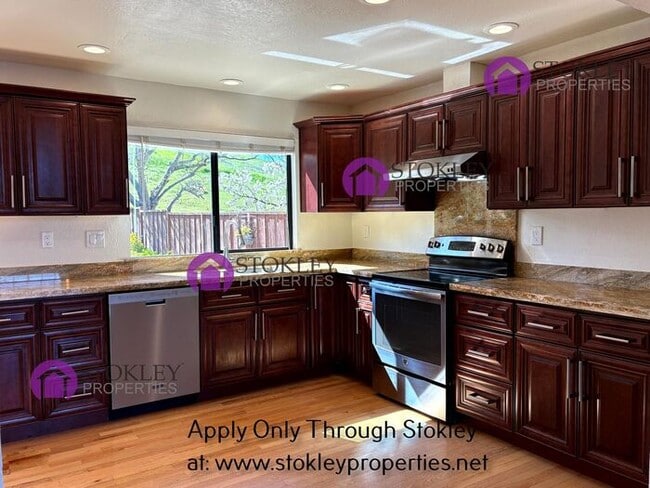 Photo - 1105 Rock Creek Way