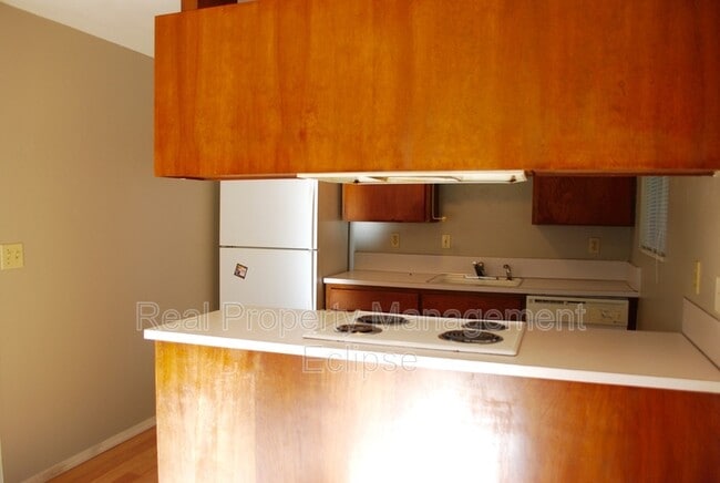 Photo - 6130 W Beech St Unit Apt 2