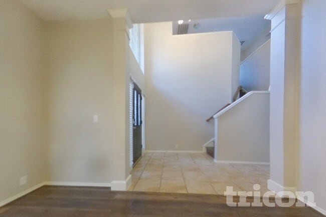 4504 Vista Meadows Dr