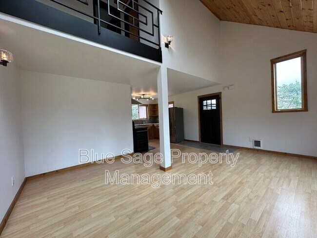 Photo - 262 Lotzgesell Rd