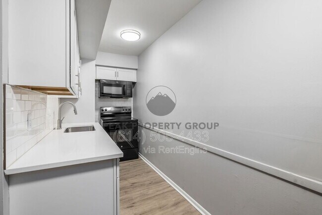 Photo - 558 Riverview Dr Unidad D