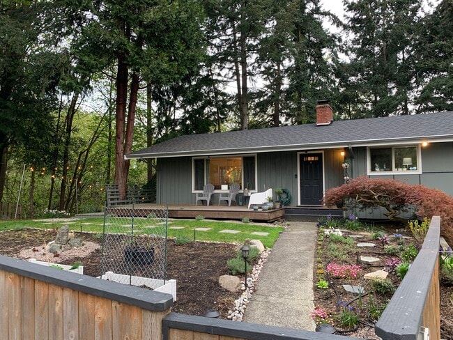 Building Photo - 3042 Kromer Ave Rental