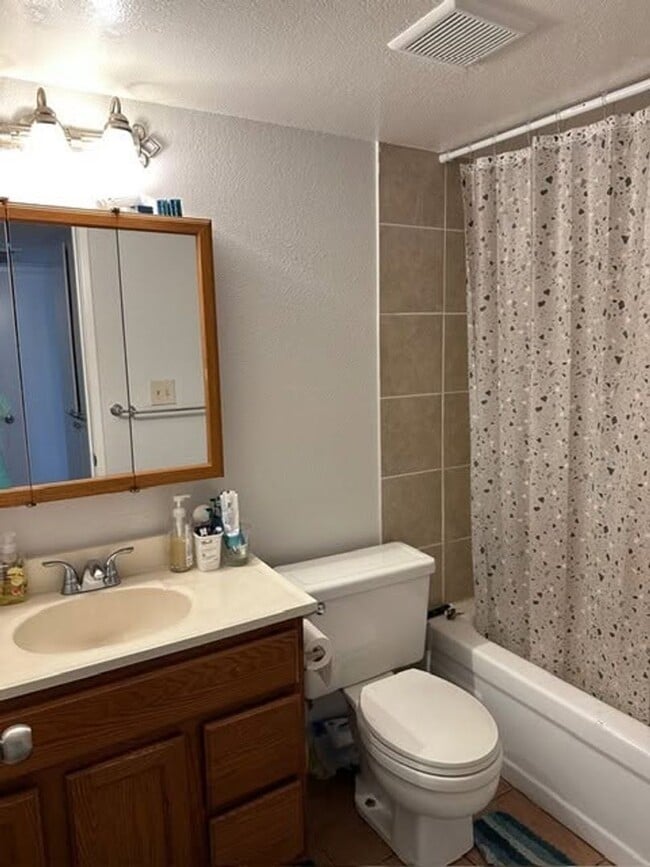 Photo - 9105 Feather River Way