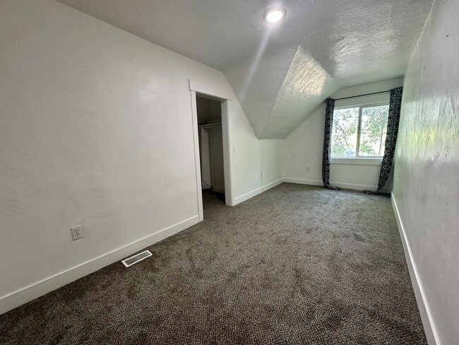 Photo - 568 W 300 N