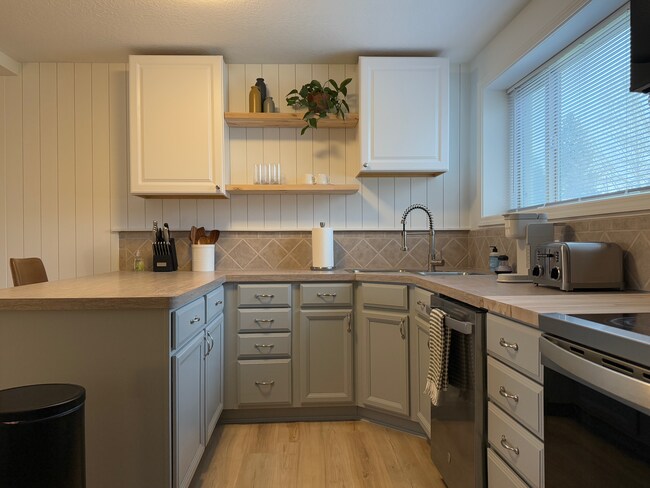 Photo - 2260 Richards Ave Unit #1