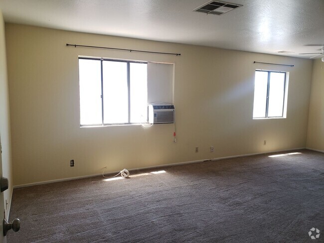 Building Photo - 570 Holt Ave Unit #D Rental