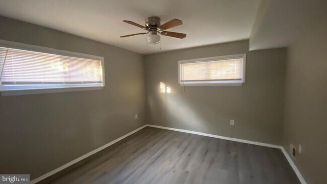 Photo - 4616 Heath St