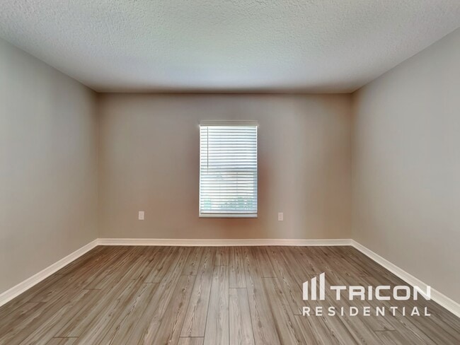 Photo - 6130 Dolostone Dr