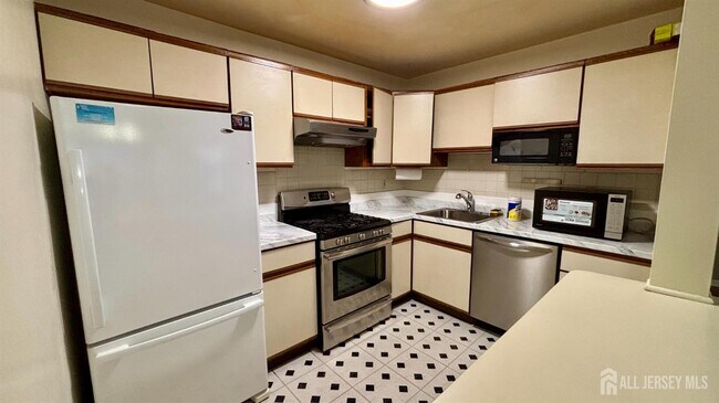 Photo - 1107 Woodhaven Dr