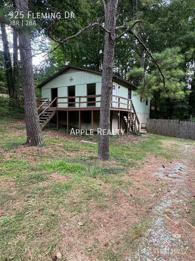 Building Photo - 925 Fleming Dr