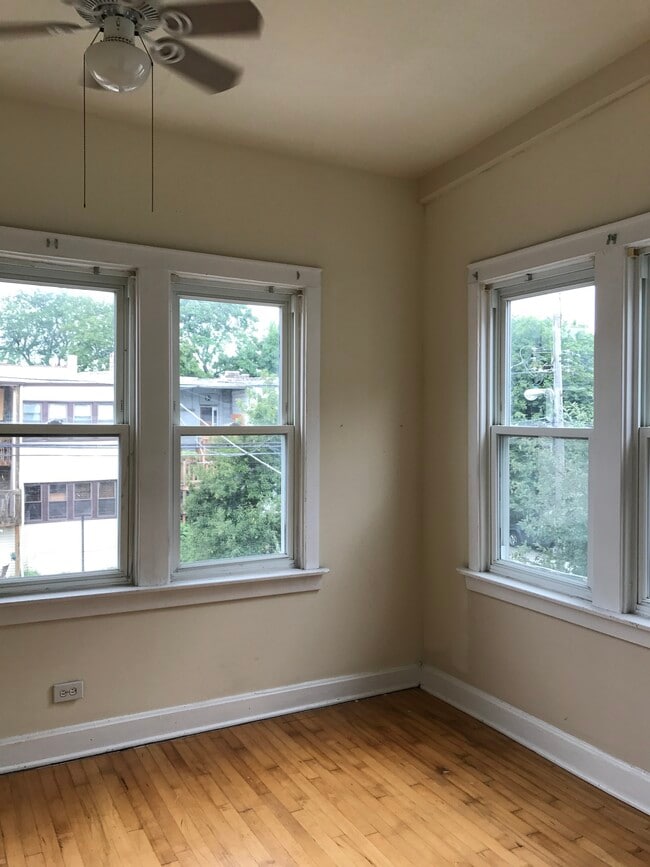 loyolaleasing.com - 6438 N Lakewood Ave Unit 3