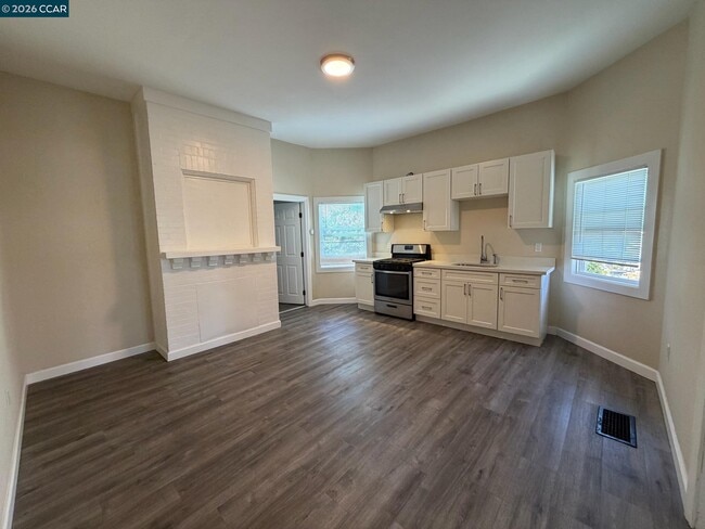 Photo - 529 Carolina St Unit Apt#2