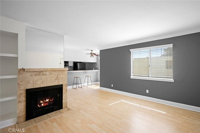 Building Photo - 7045 Woodley Ave Unit 212-212 Rental