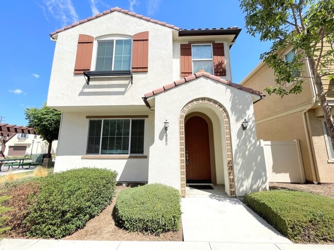 Building Photo - Two-Story 4-Bedroom Condo In Montclair's G...