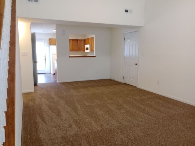 Photo - 1724-1726-1726 Louise Cir