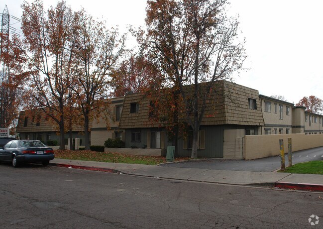 Vista Knolls Apartments - Vista Knolls Apartments