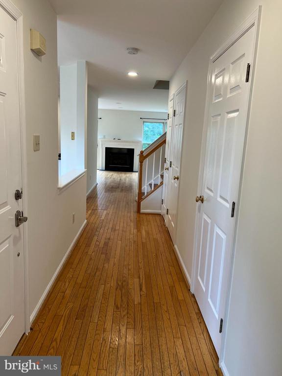 Photo - 121 Lewisville Ct