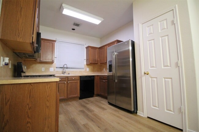 Photo - 21123 Sprouse Cir