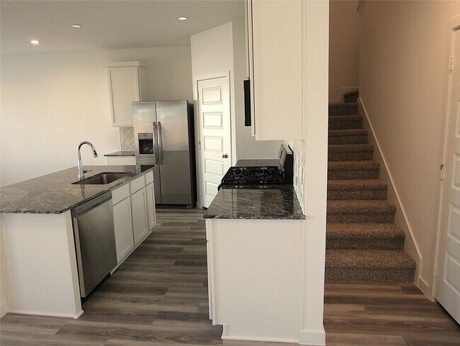 Photo - 2807 Glengary River Wy