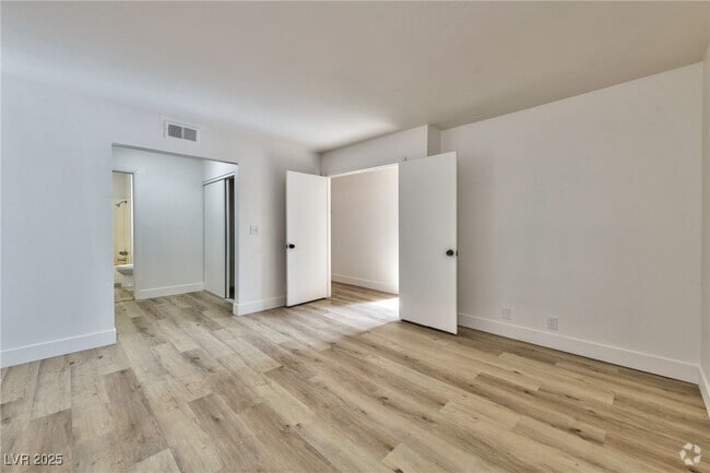 Building Photo - 4308 E Gretna Green Ct Rental