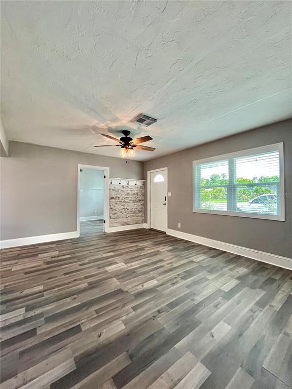 Photo - 801 40th Ave NE