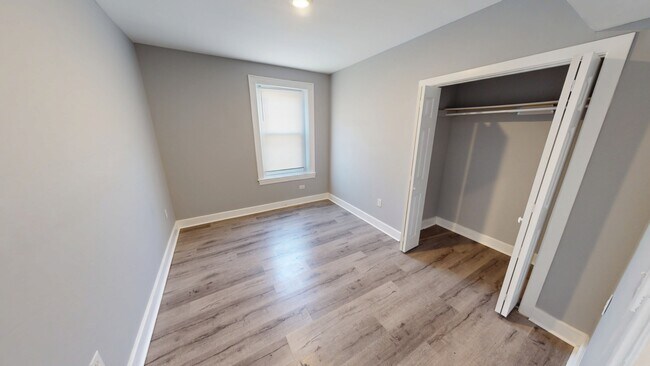 Photo - 5861 Cedar Ave