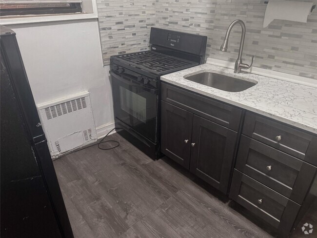 Building Photo - 83-40 Austin St Unit 1t Rental