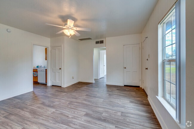 Sala de estar - 2BR, 1BA - 780SF