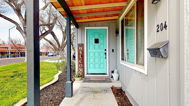 Photo - 204 N Santa Ana Ave