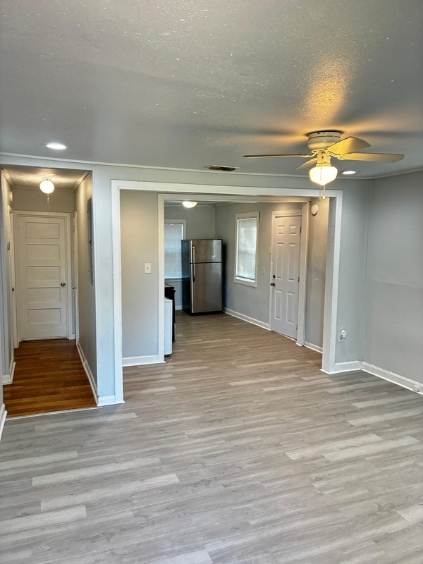 Photo - 314 Celery Ave S