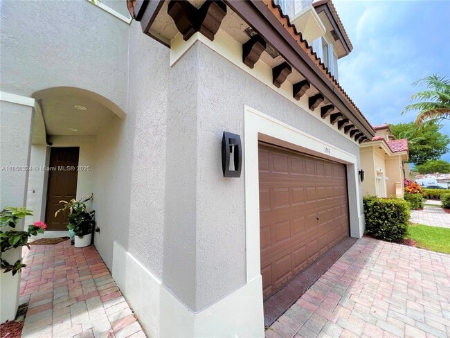 Photo - 3970 NE 11th Dr