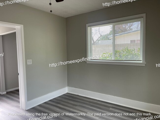 Photo - Nice Home For Rent (Front House)