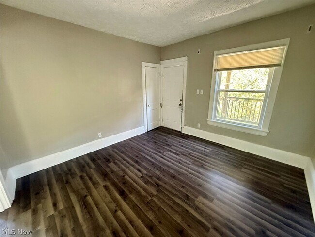 Photo - 866 Beardsley St Unit 2