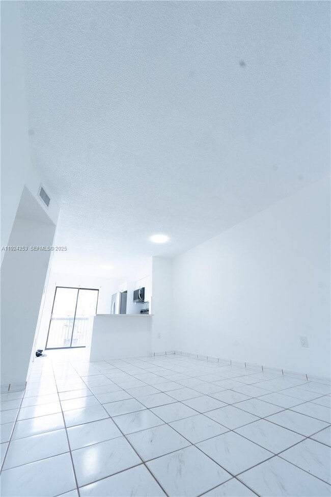 Photo - 5300 W 21st Ct Unit 311