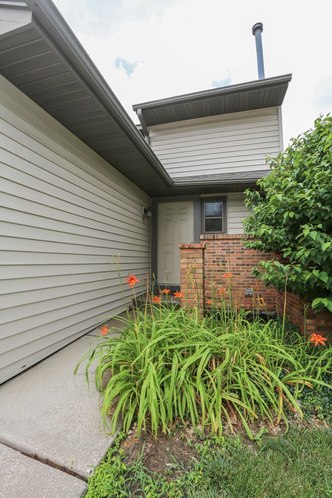 Photo - 449 Foxfire Dr