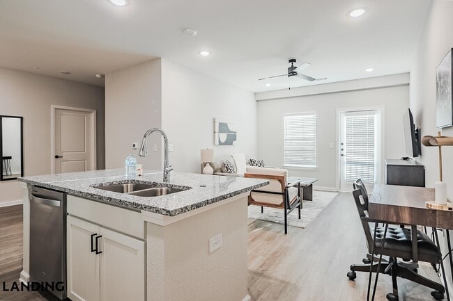 Photo - 1650 Harris Hill Rd Unidad 05-5304