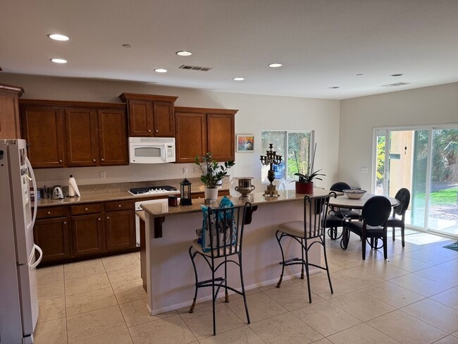 Photo - 73895 Mondrian Pl