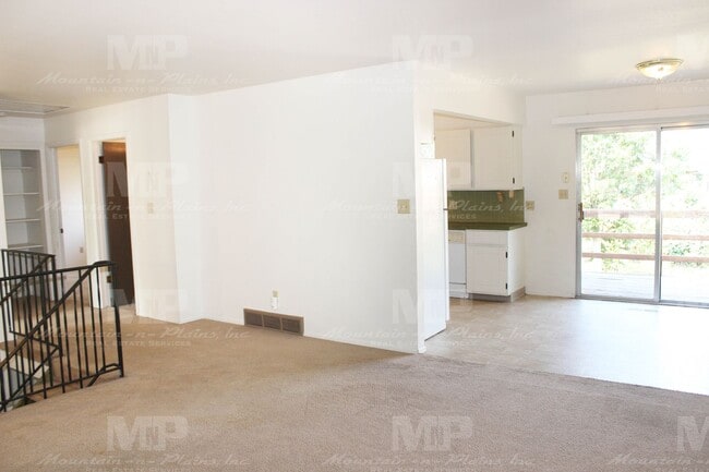 Photo - 1205 Fuqua Dr
