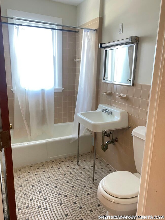 Photo - 90 Winthrop Shore Dr Unit 15