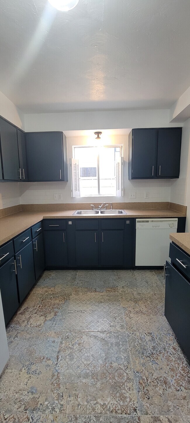 Photo - 1527 Johanna Dr Unit C