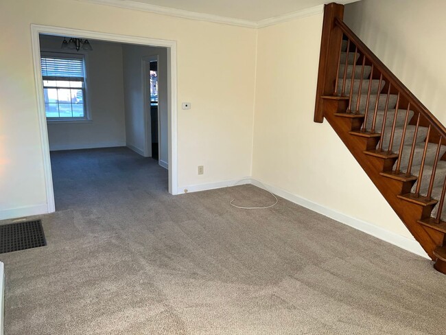 Photo - 1682-1688 Wyandotte Road Unit 1684