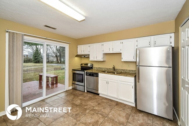 Photo - 2808 Six Mile Ln