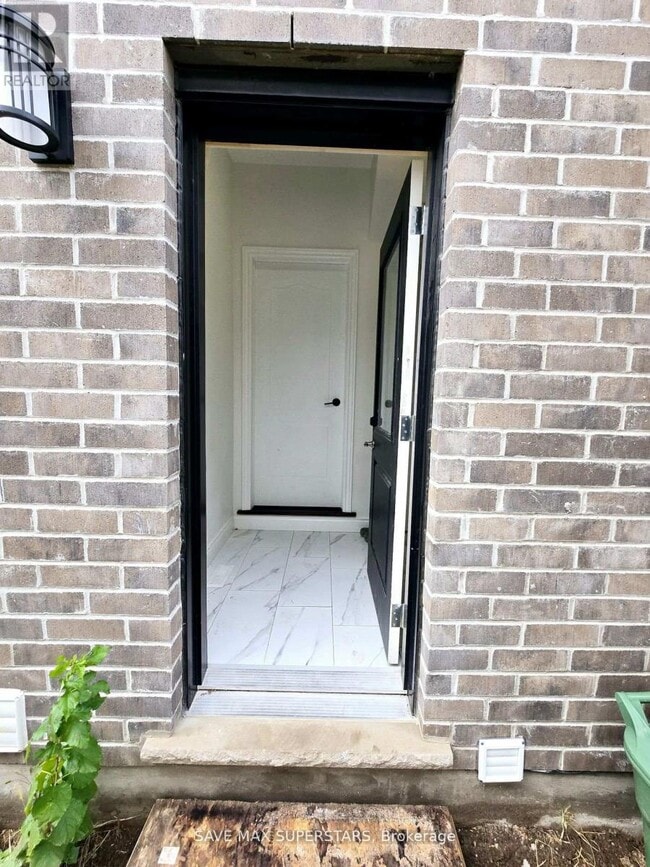 Photo - 201 Roy McDonald Dr